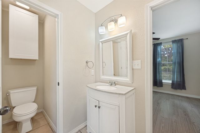 213 N Holly Avenue, Sherman, TX 75092
