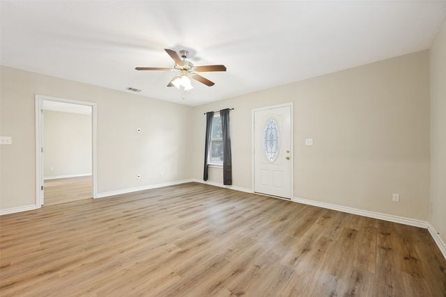213 N Holly Avenue, Sherman, TX 75092