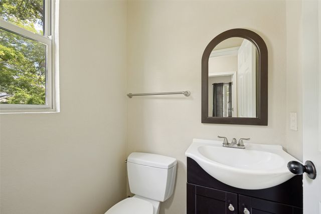 213 N Holly Avenue, Sherman, TX 75092