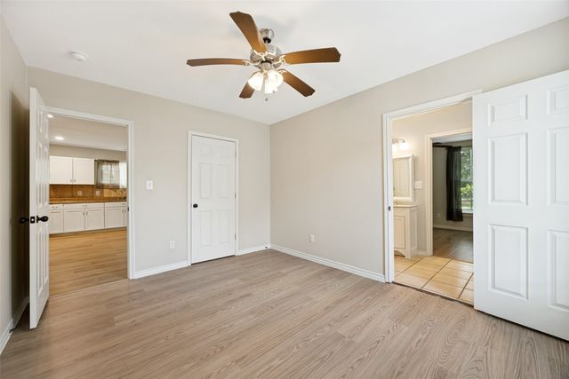 213 N Holly Avenue, Sherman, TX 75092