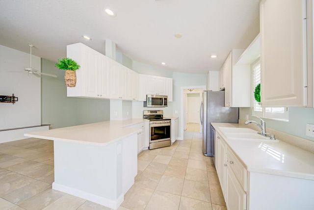 8199 Saint Johns Court, Wellington, FL 33414