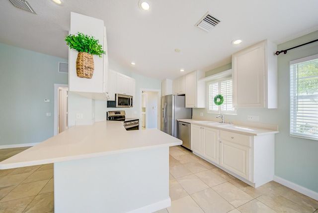 8199 Saint Johns Court, Wellington, FL 33414