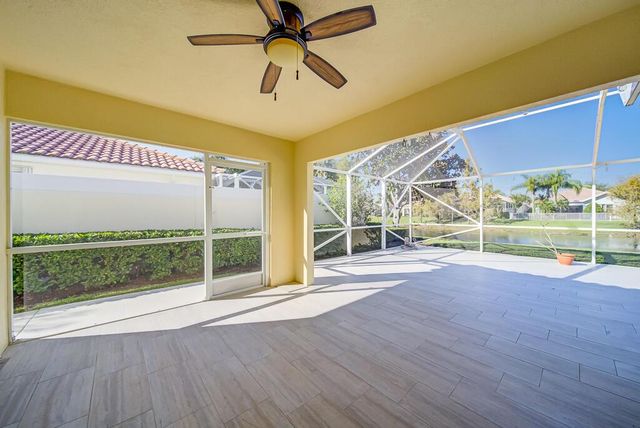 8199 Saint Johns Court, Wellington, FL 33414