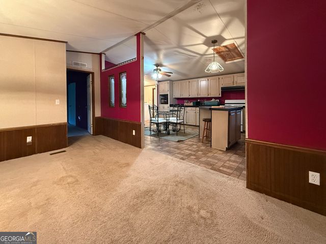 431 Paradise Valley Road, Cleveland, GA 30528