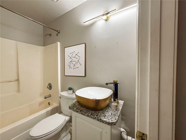 1796 Calloway Drive NW, Atlanta, GA 30314