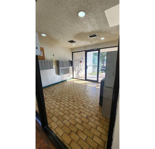 2818 S Bartell Drive 7, Houston, TX 77054