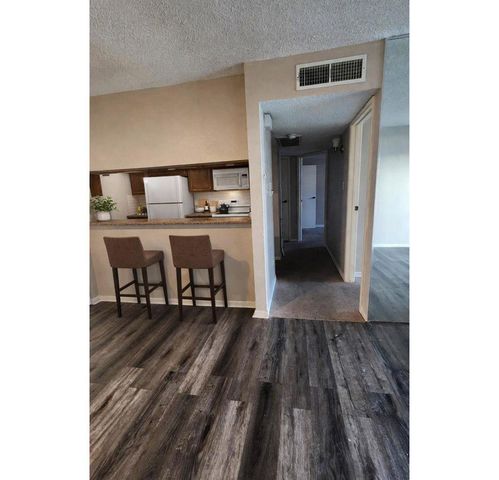 2818 S Bartell Drive 7, Houston, TX 77054