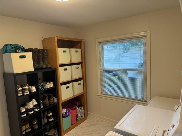2105 Hairston Street, Conway, AR 72034