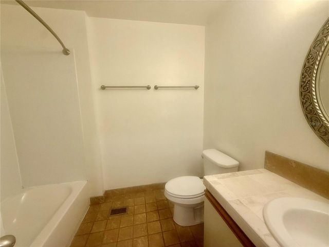 3933 SW 26TH DRIVE D, Gainesville, FL 32608