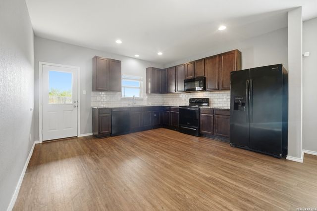 425 Hunters Rnch E, San Antonio, TX 78253