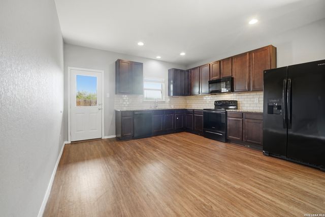 425 Hunters Rnch E, San Antonio, TX 78253