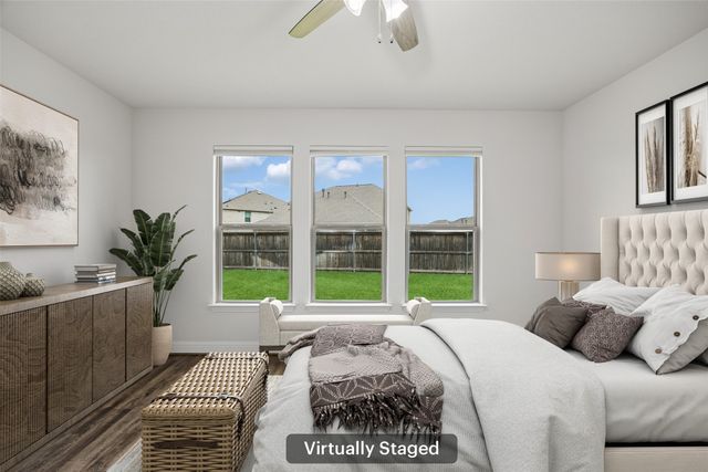 924 Pear Avenue, Forney, TX 75126