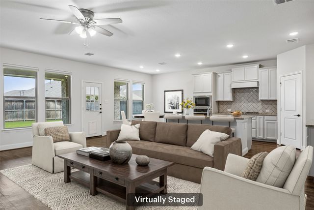 924 Pear Avenue, Forney, TX 75126