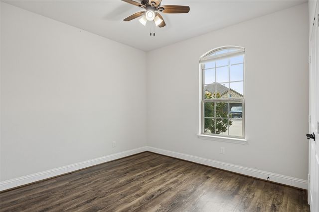 924 Pear Avenue, Forney, TX 75126