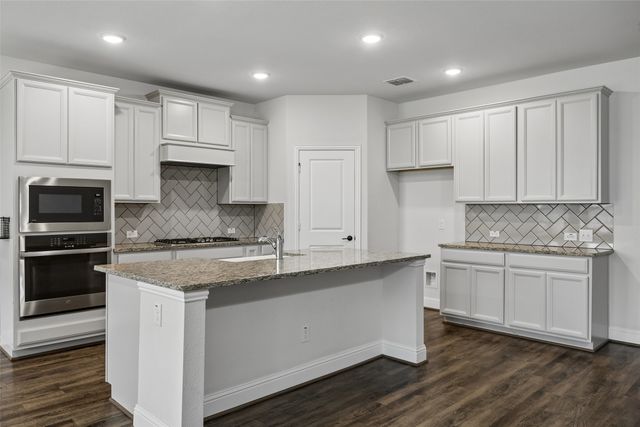 924 Pear Avenue, Forney, TX 75126