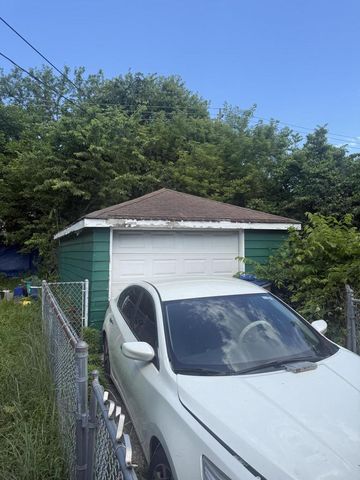 4327 N 35th STREET, Milwaukee, WI 53216