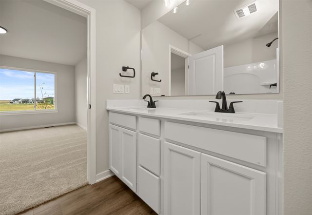 1155 NW Petersen Drive, Waukee, IA 50263