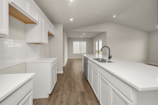 1155 NW Petersen Drive, Waukee, IA 50263