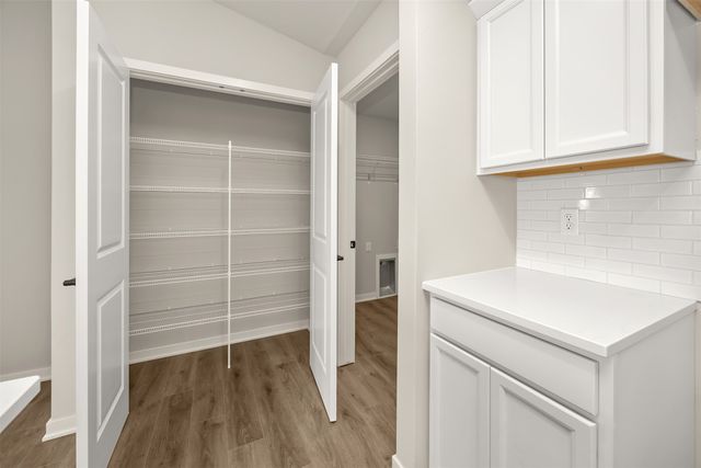 1155 NW Petersen Drive, Waukee, IA 50263