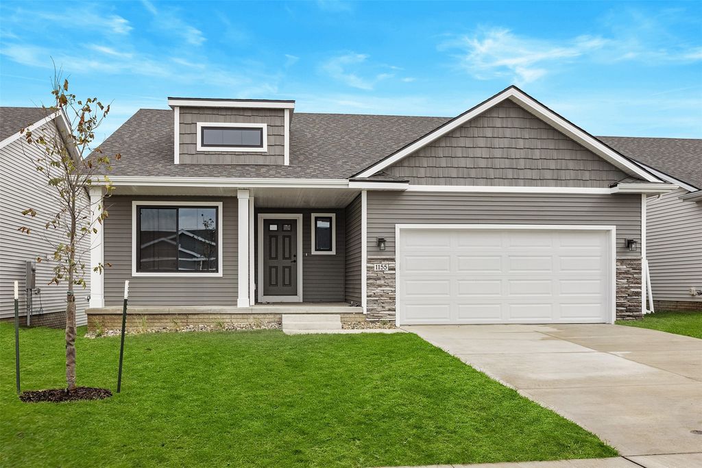 1155 NW Petersen Drive, Waukee, IA 50263