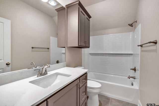 4344 Macnab Drive, Tyler, TX 75707