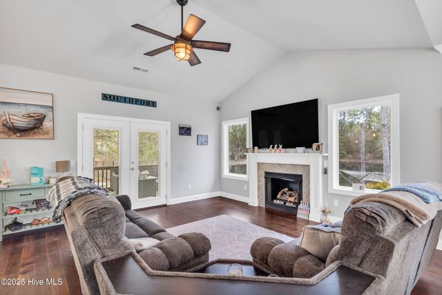 2000 Southport Lane, Southport, NC 28461
