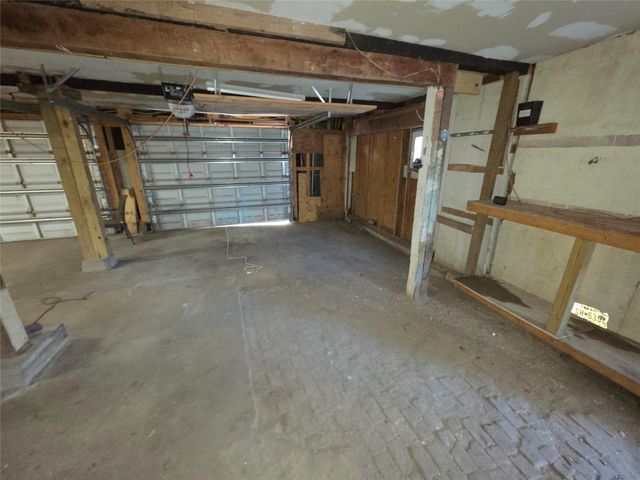 5012 Ave K Rear 1, Galveston, TX 77551