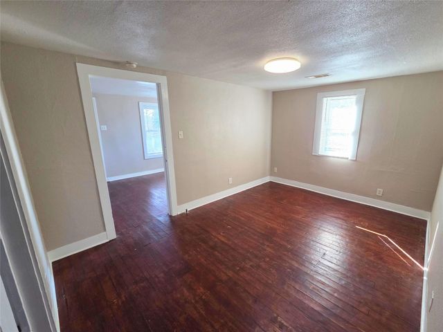 5012 Ave K Rear 1, Galveston, TX 77551