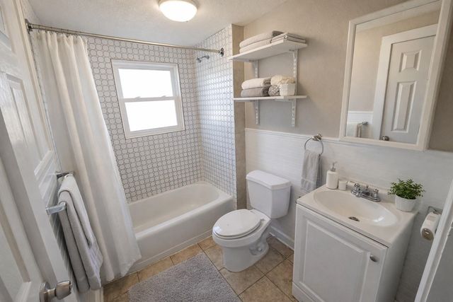 5012 Ave K Rear 1, Galveston, TX 77551