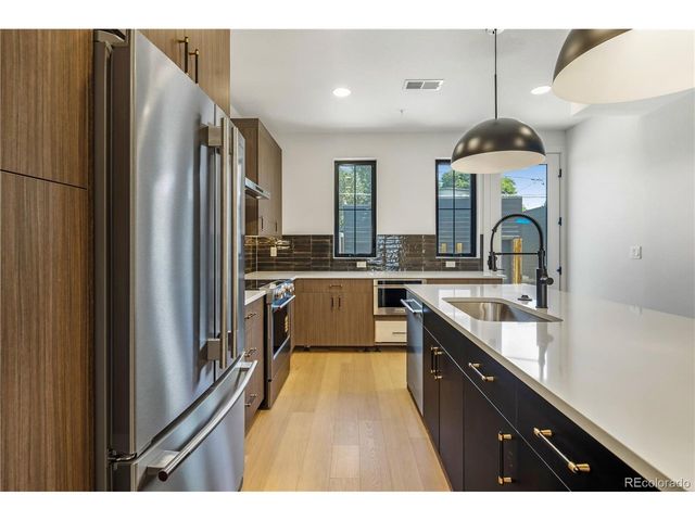 812 Dahlia St, Denver, CO 80220