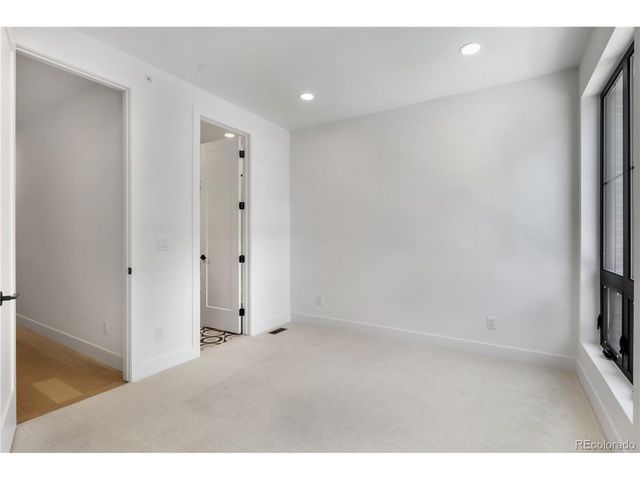 812 Dahlia St, Denver, CO 80220