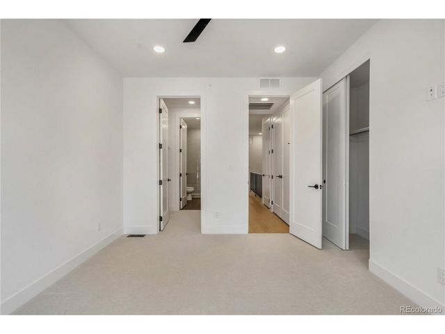 812 Dahlia St, Denver, CO 80220