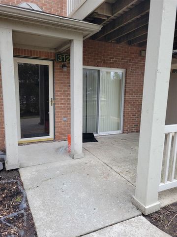 312 Marigold Circle 52, Westland, MI 48185