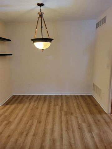 312 Marigold Circle 52, Westland, MI 48185