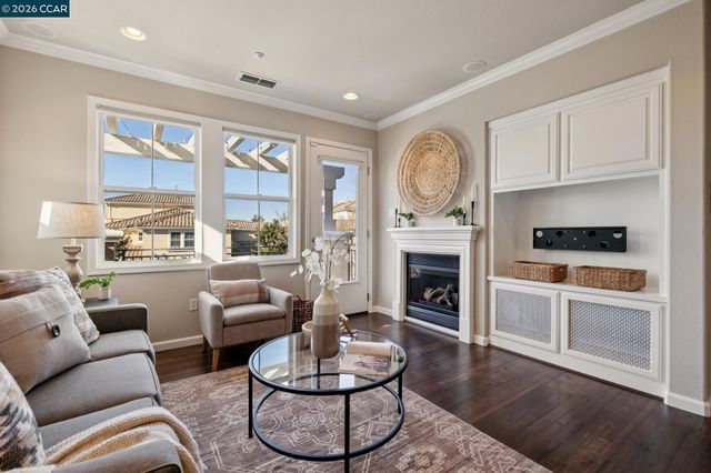 4363 Fitzwilliam St, Dublin, CA 94568