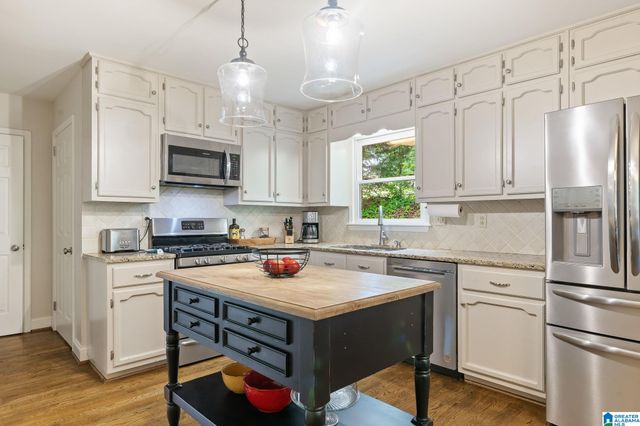 6151 VALLEY STATION DRIVE, Hoover, AL 35124
