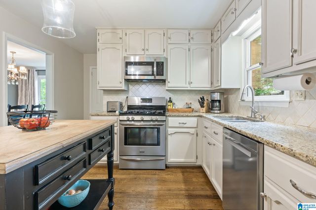 6151 VALLEY STATION DRIVE, Hoover, AL 35124