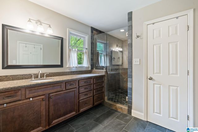 6151 VALLEY STATION DRIVE, Hoover, AL 35124