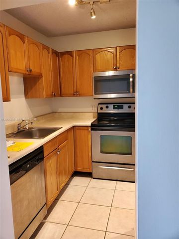 1154 Coral Club Dr 1154, Coral Springs, FL 33071