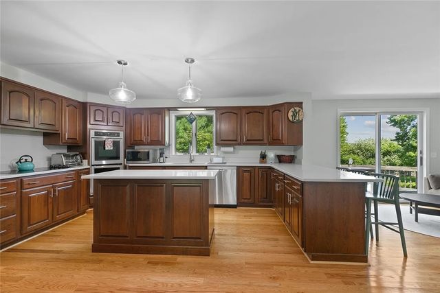 30 Battery Lane, Jamestown, RI 02835