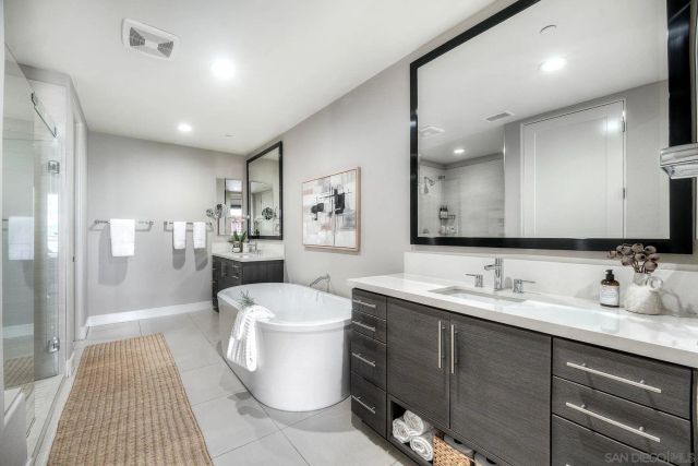 2820 Carleton St 16, San Diego, CA 92106