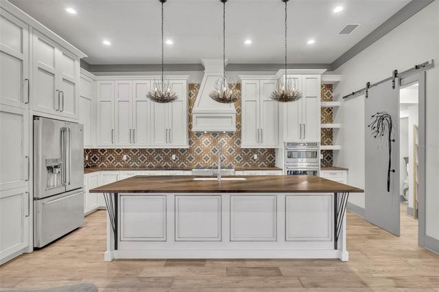 1018 YATES STREET, Orlando, FL 32804