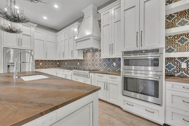 1018 YATES STREET, Orlando, FL 32804