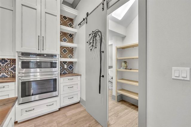 1018 YATES STREET, Orlando, FL 32804