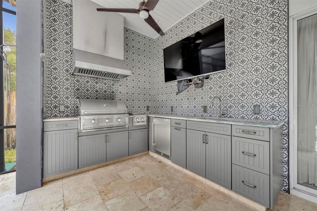 1018 YATES STREET, Orlando, FL 32804