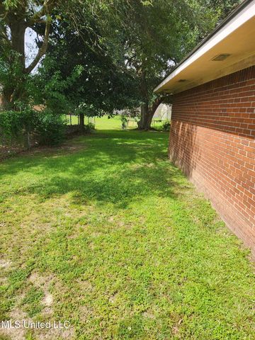 2285 Windsor Court, Biloxi, MS 39532