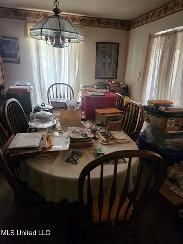 2285 Windsor Court, Biloxi, MS 39532