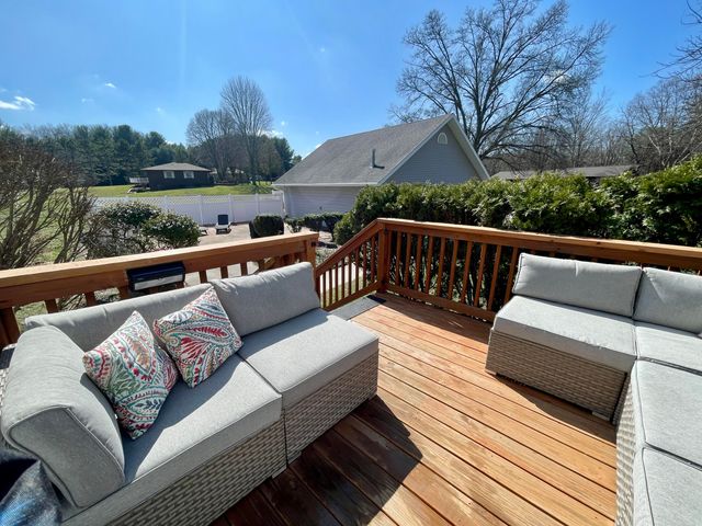 2992 N Tiffany Drive, La Porte, IN 46350