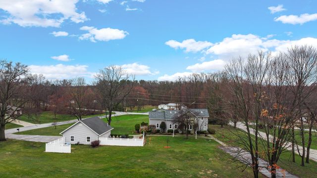 2992 N Tiffany Drive, La Porte, IN 46350