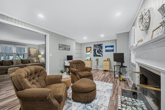 2992 N Tiffany Drive, La Porte, IN 46350